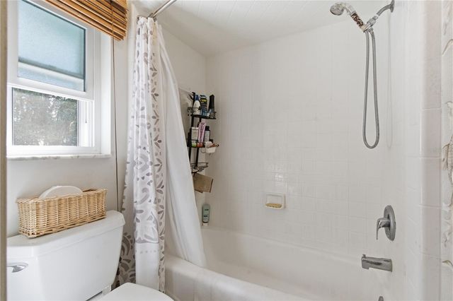 18709 LAKE COMMISTON DRIVE, Lutz, FL 33549