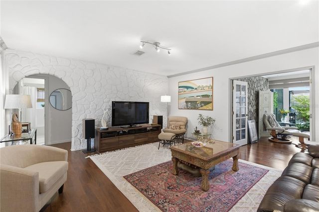 18709 LAKE COMMISTON DRIVE, Lutz, FL 33549