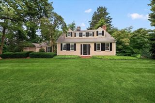 52 Standish Street, Duxbury, MA 02332