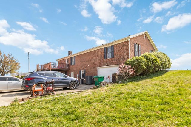 1426 Tick Ridge Road, Waynesburg, KY 40489