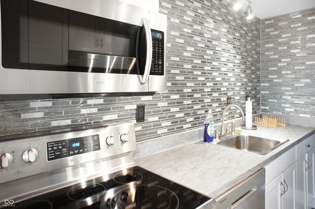 230 E 9th Street E 507, Indianapolis, IN 46204