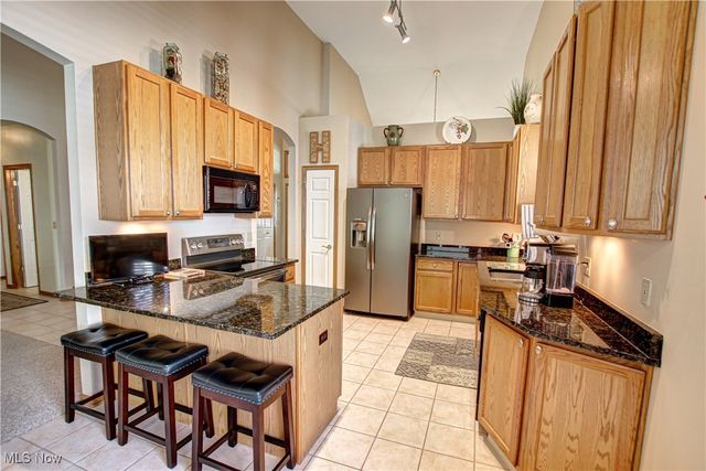 21469 Woodview Circle, Strongsville, OH 44149