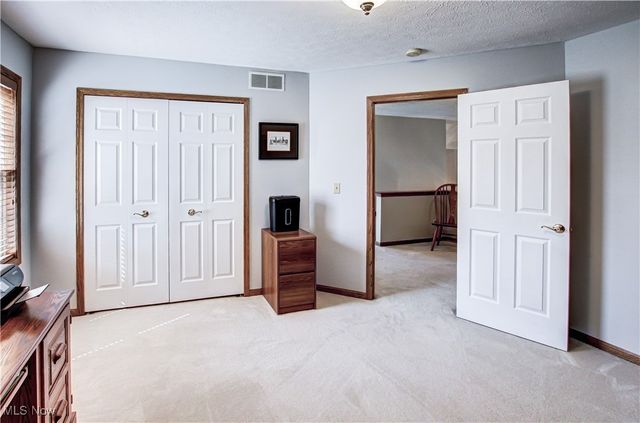 21469 Woodview Circle, Strongsville, OH 44149