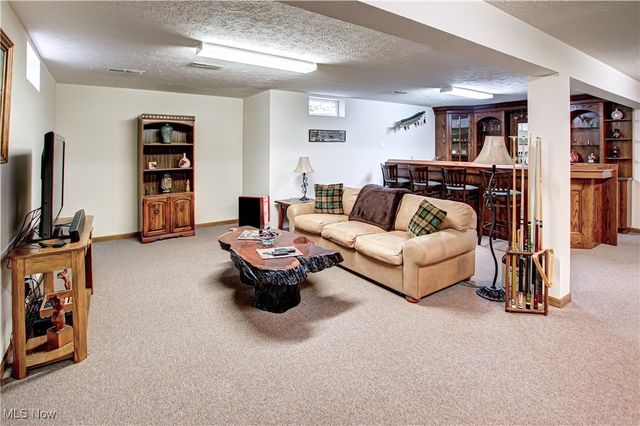 21469 Woodview Circle, Strongsville, OH 44149