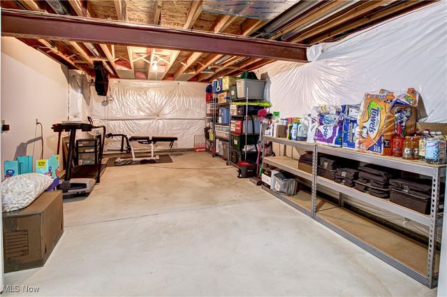 21469 Woodview Circle, Strongsville, OH 44149