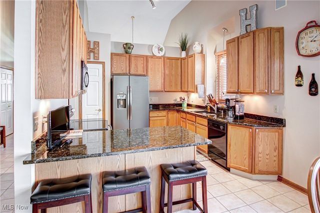 21469 Woodview Circle, Strongsville, OH 44149