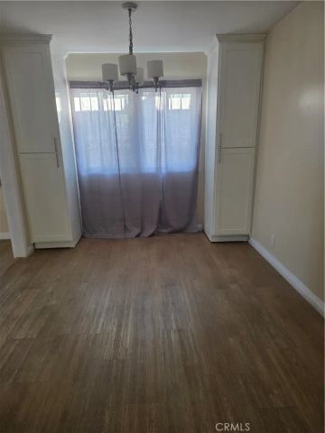 819 E 85th Street, Los Angeles, CA 90001