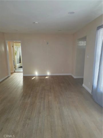 819 E 85th Street, Los Angeles, CA 90001
