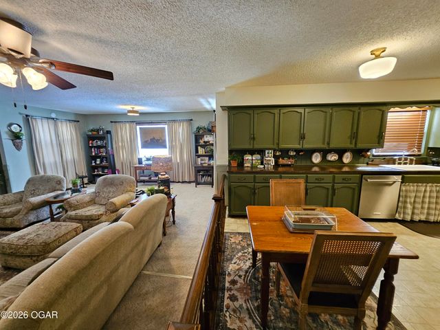 2110 Pearl Street, Carthage, MO 64836