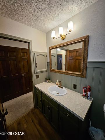 2110 Pearl Street, Carthage, MO 64836