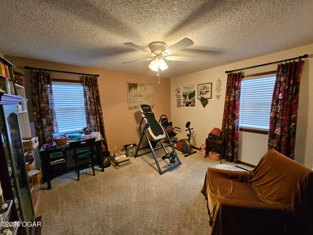 2110 Pearl Street, Carthage, MO 64836