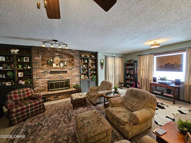 2110 Pearl Street, Carthage, MO 64836