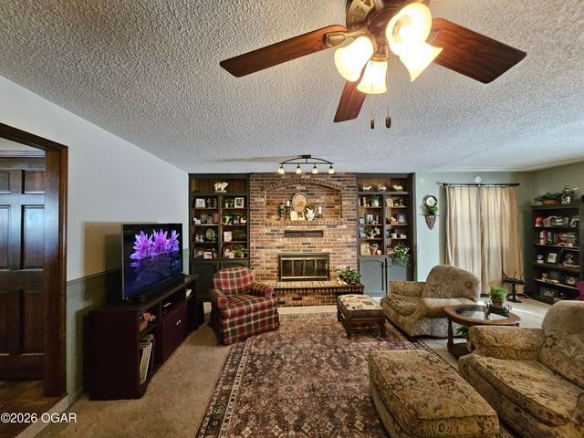 2110 Pearl Street, Carthage, MO 64836