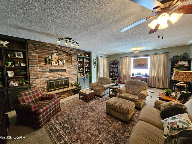 2110 Pearl Street, Carthage, MO 64836