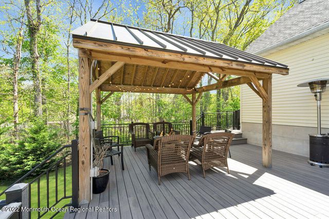 614 Oakwood Avenue, Jackson, NJ 08527