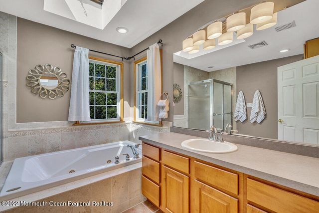 614 Oakwood Avenue, Jackson, NJ 08527