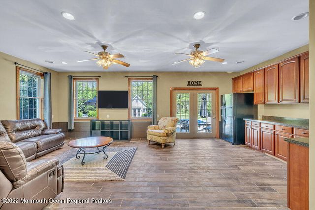 614 Oakwood Avenue, Jackson, NJ 08527