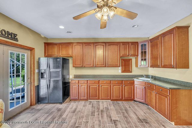 614 Oakwood Avenue, Jackson, NJ 08527