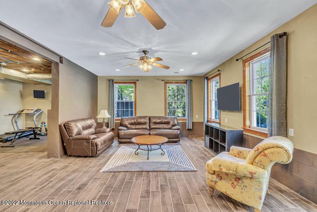 614 Oakwood Avenue, Jackson, NJ 08527