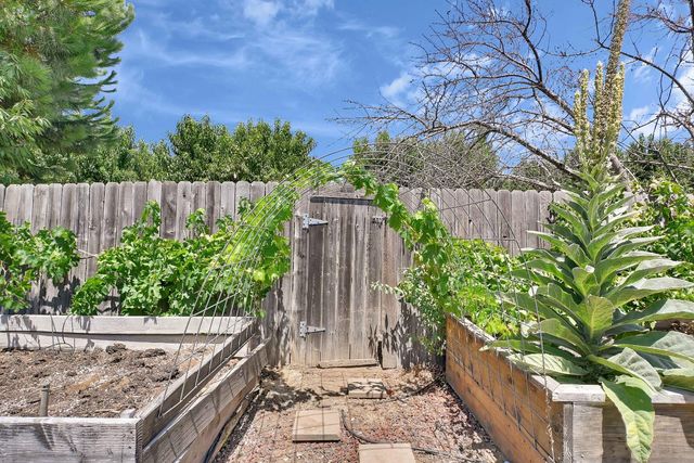 2661 Imperial Way, Yuba City, CA 95993