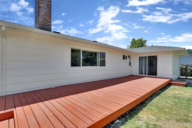 2661 Imperial Way, Yuba City, CA 95993