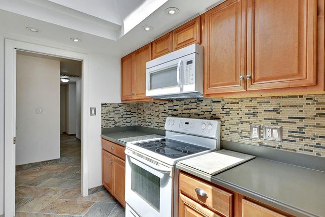 2661 Imperial Way, Yuba City, CA 95993