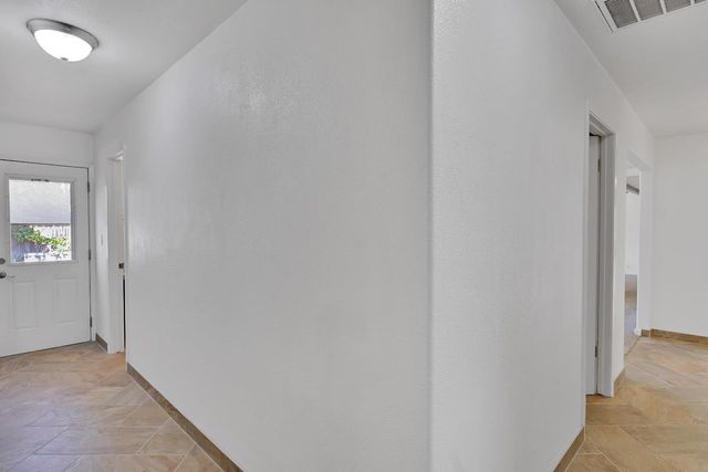 2661 Imperial Way, Yuba City, CA 95993