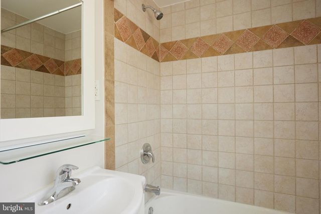 5135 MASSACHUSETTS AVE, Bethesda, MD 20816