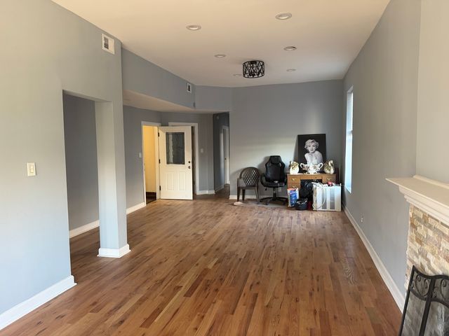 2744 W Division Street, Chicago, IL 60622