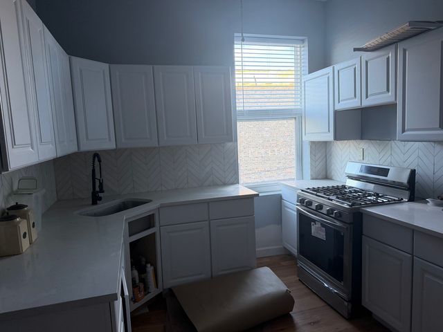 2744 W Division Street, Chicago, IL 60622