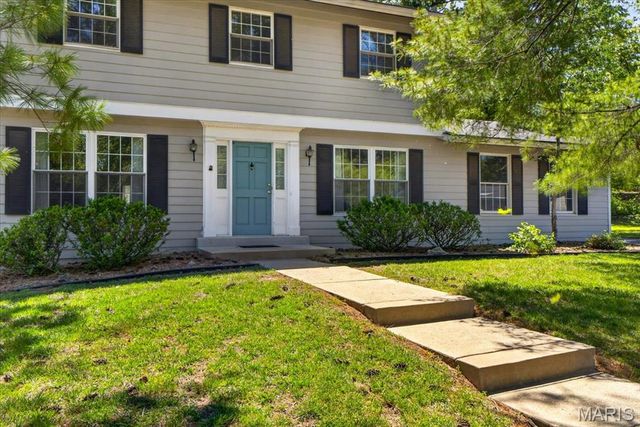 1203 Whispering Pines Drive, St Louis, MO 63146