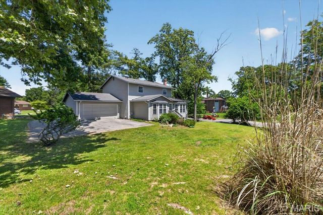 1203 Whispering Pines Drive, St Louis, MO 63146