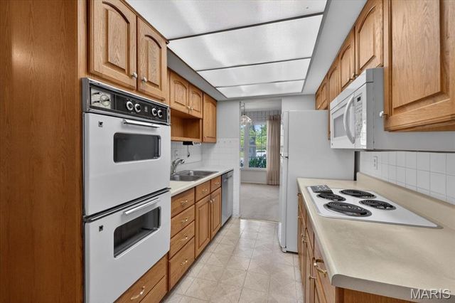 1203 Whispering Pines Drive, St Louis, MO 63146