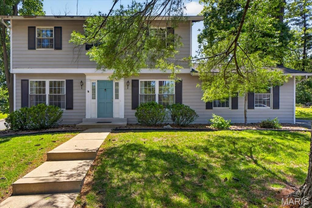 1203 Whispering Pines Drive, St Louis, MO 63146