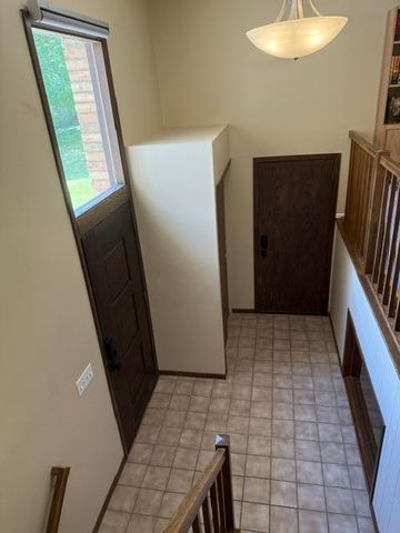 3317 Red Oak Circle S, Burnsville, MN 55337