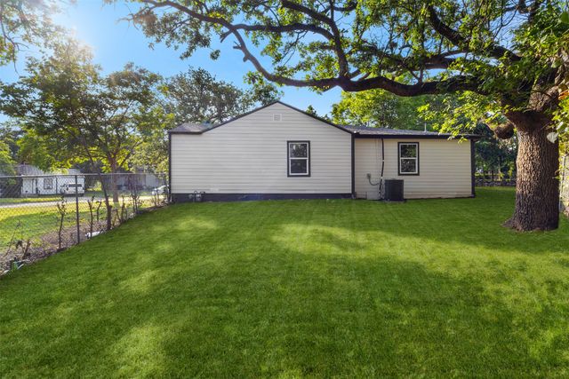 4817 Erath Street, Fort Worth, TX 76119