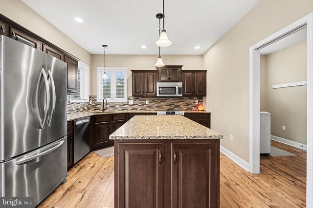 3235 SUTTON DR, Harrisburg, PA 17112