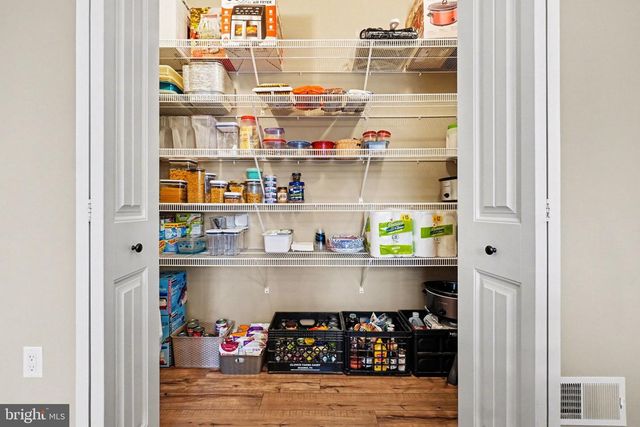 3235 SUTTON DR, Harrisburg, PA 17112