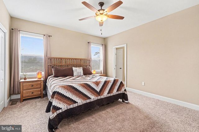 3235 SUTTON DR, Harrisburg, PA 17112