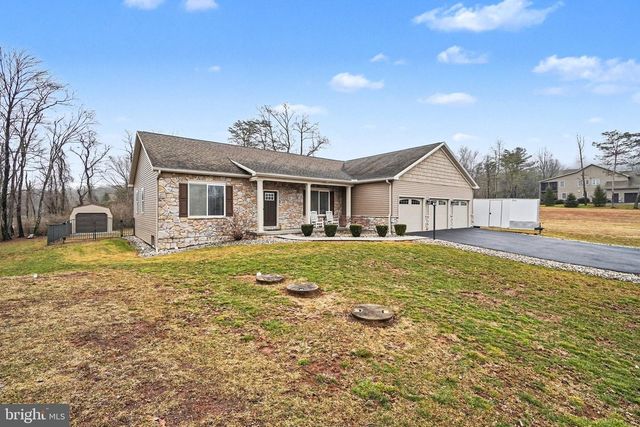 3235 SUTTON DR, Harrisburg, PA 17112