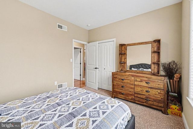 3235 SUTTON DR, Harrisburg, PA 17112