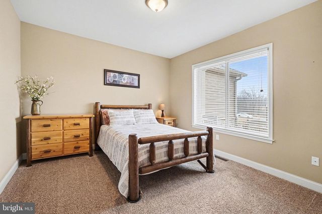 3235 SUTTON DR, Harrisburg, PA 17112