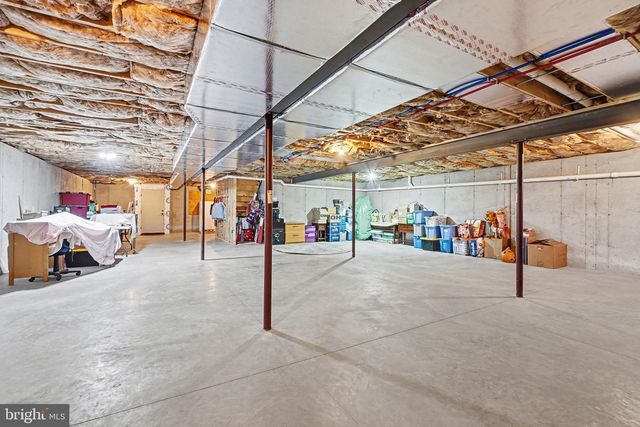 3235 SUTTON DR, Harrisburg, PA 17112