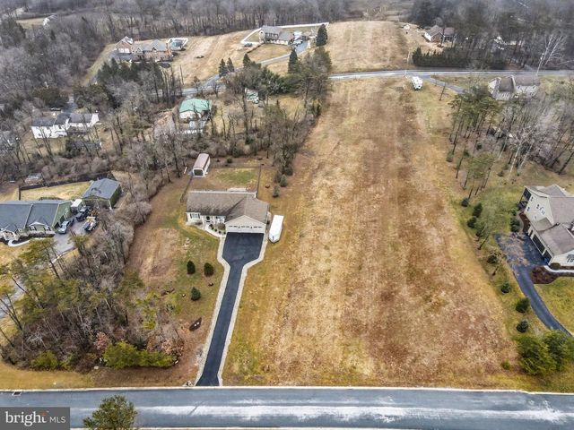 3235 SUTTON DR, Harrisburg, PA 17112