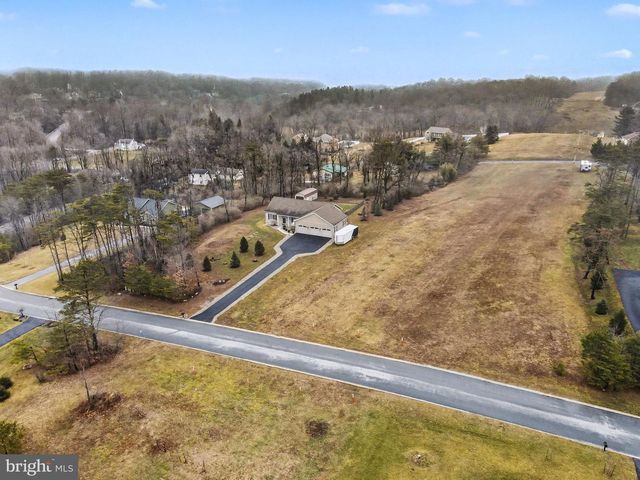 3235 SUTTON DR, Harrisburg, PA 17112