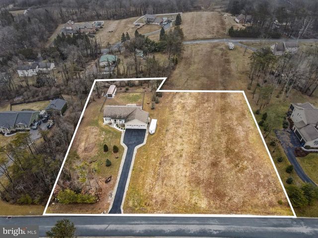 3235 SUTTON DR, Harrisburg, PA 17112