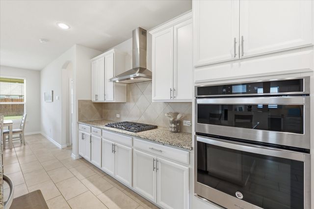 1021 Plateau Ridge Way, Fort Worth, TX 76052