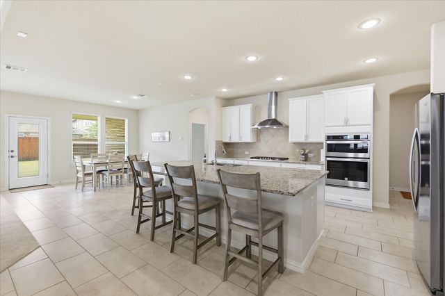 1021 Plateau Ridge Way, Fort Worth, TX 76052