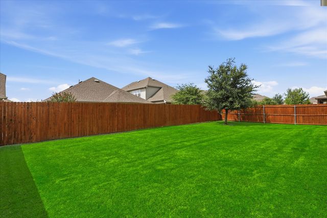 1021 Plateau Ridge Way, Fort Worth, TX 76052