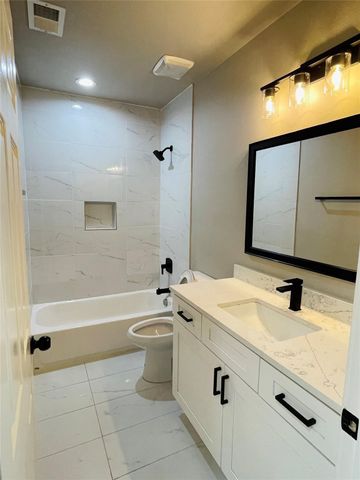 4609 Virginia Avenue 202, Dallas, TX 75204